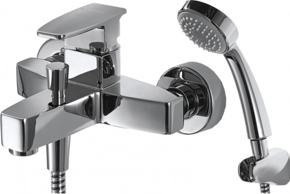 Смеситель для ванны Bravat Riffle с коротким изливом и душевой лейкой, хром (F672106C-B)